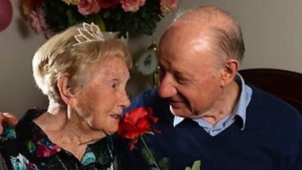 106-годишна мома прелъсти младо гадже