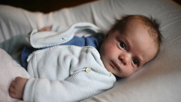 В Перник се роди бебе със сифилис