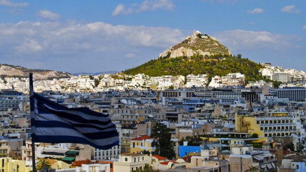 Учителите в Гърция искат обща стачка
