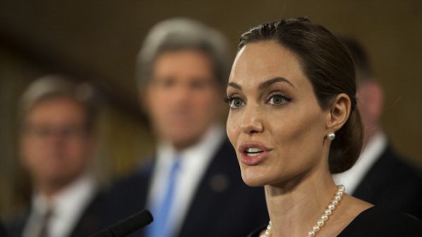 Медик: Има риск от имитатори на Анджелина Джоли