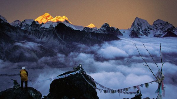 Туристическата индустрия на Еверест процъфтява