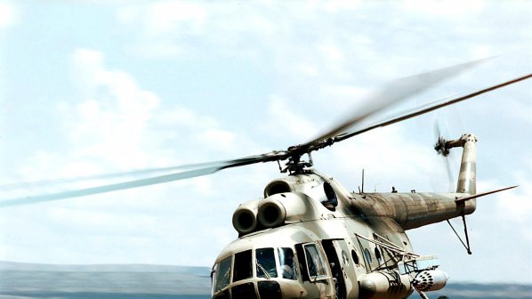 Хеликоптер падна и уби двама в Русия