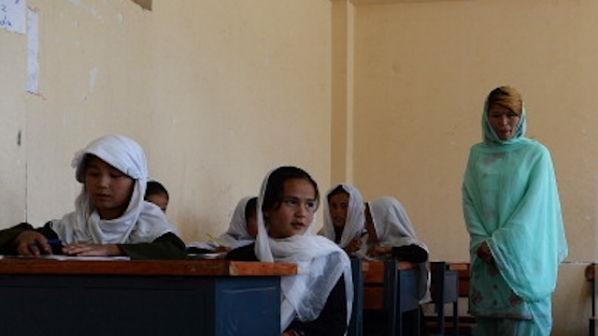 Натровиха 97 ученички в Афганистан