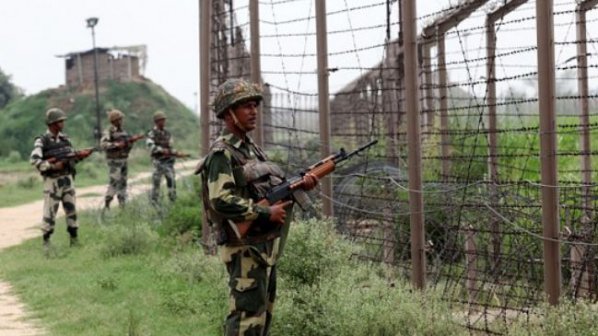 Индийски войник е убит при сблъсък с пакистански части в Кашмир