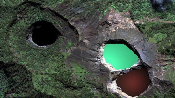 Мистериозните трицветни езера на Кели Муту