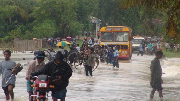 40 станаха жертвите на проливните дъждове в Шри Ланка
