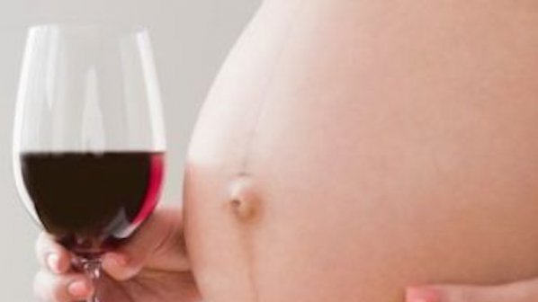 Скандал в Спешна помощ заради пияна и бременна