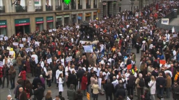 Стотици испански учени излязоха на протест