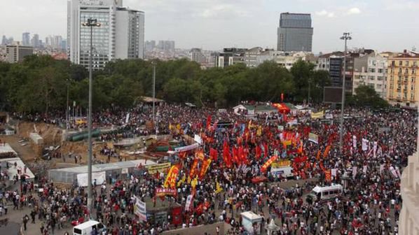 Безредиците в Турция са планирани от САЩ, заявиха от партията на Ердоган
