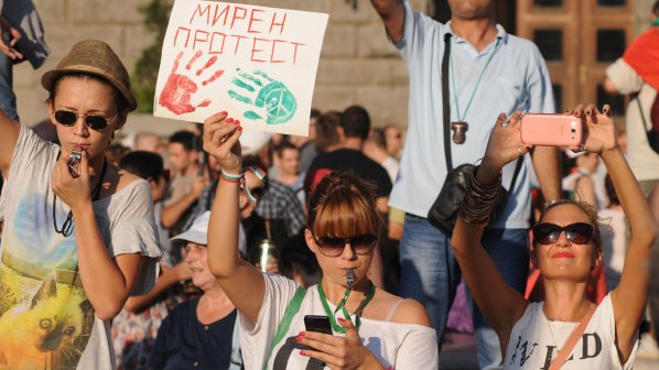 Депутати от ГЕРБ: Не яхваме протестите, но индиректно ги подкрепяме