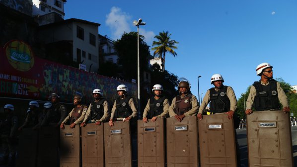 Кръв на протестите в Бразилия