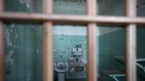 20 г. затвор за рецидивист, отвлякъл и изнасилил проститутка