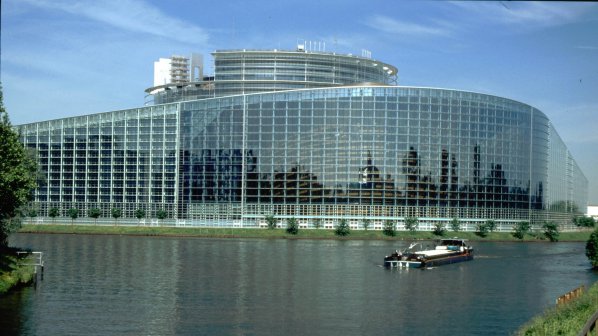 ЕП се разбра за бюджета на ЕС за 2014 - 2020 г.