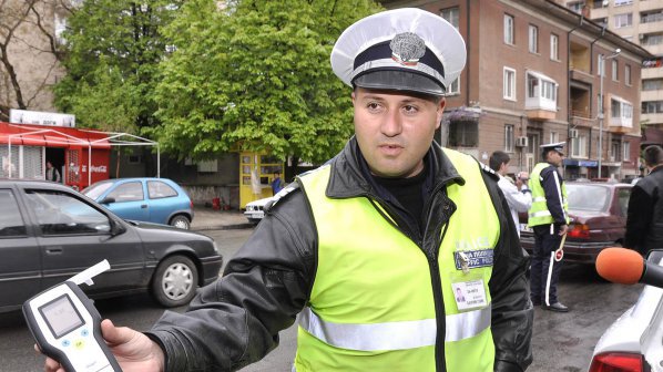 Пернишки полицаи ловят пияни шофьори