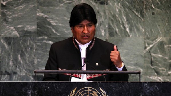 Заради къртицата на ЦРУ: Тарашиха самолета на боливийския президент