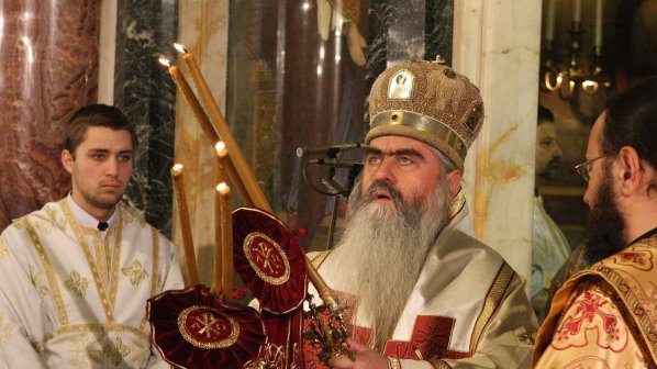 Професор Желев: Свещениците обичаха митрополит Кирил