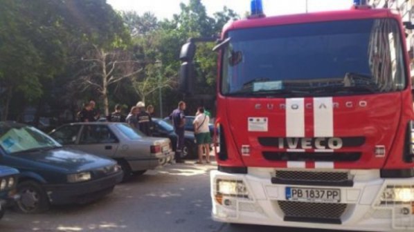 Крадец реже маркучите за гориво на коли в Пловдив