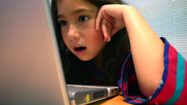 Българските деца - геймъри с рисково онлайн поведение