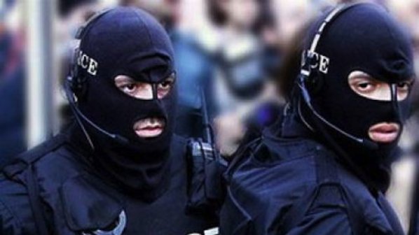 Най - малко четирима арестувани до момента при спецакцията в София
