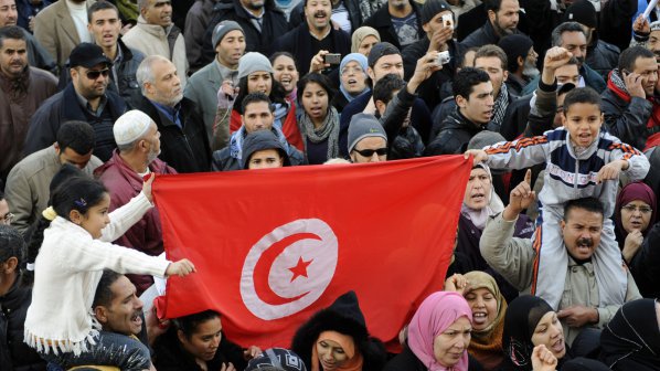 Правителството в Тунис пада?