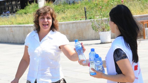 Столична община ще раздава вода заради горещините