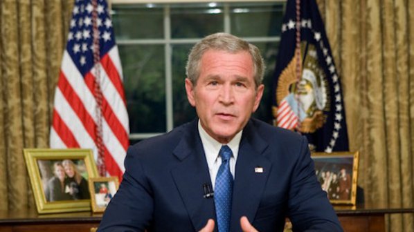 Оперираха сърцето на Джордж Буш – младши