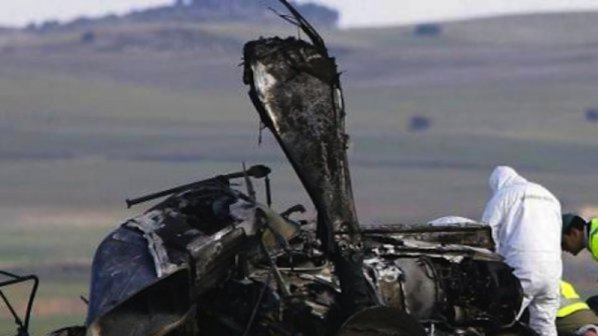 Трима загинаха при падане на самолет във Франция