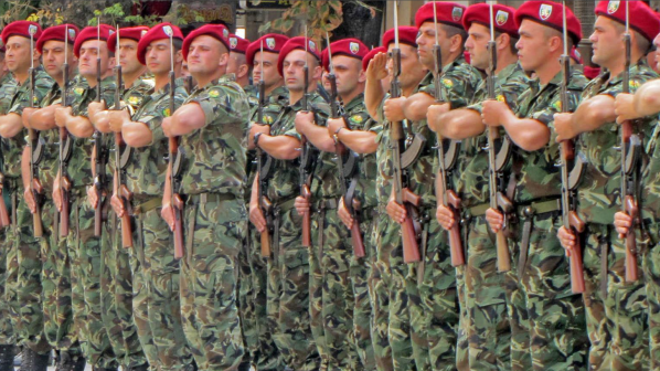 120 македонски войници искат да служат в Българската армия