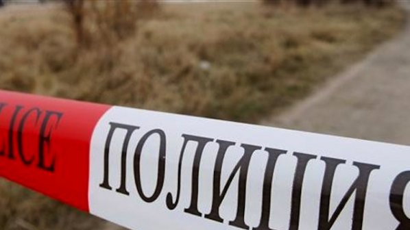 Мъж заби нож в корема си в Левски
