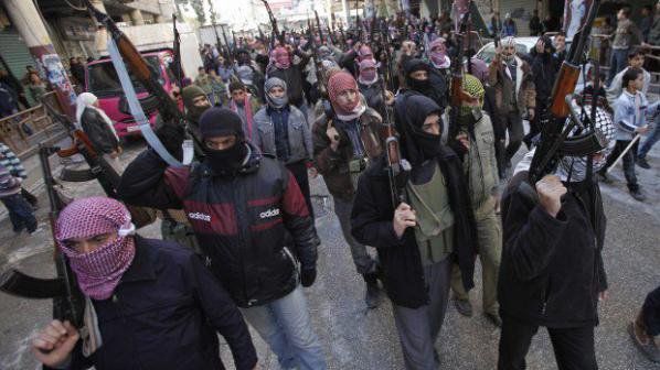 В Сирия се водят сражения между кюрди и въоръжени ислямистки групировки