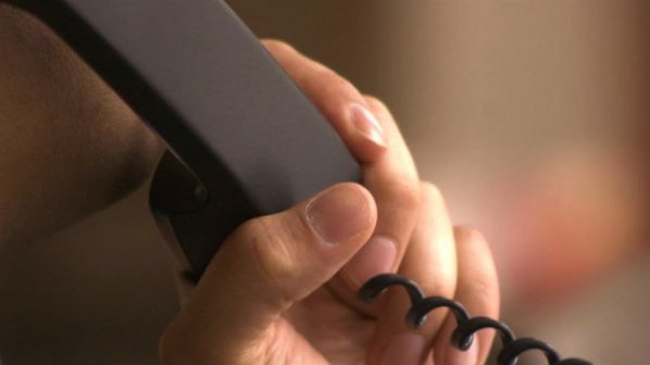 25-годишен се върза на телефонни измамници