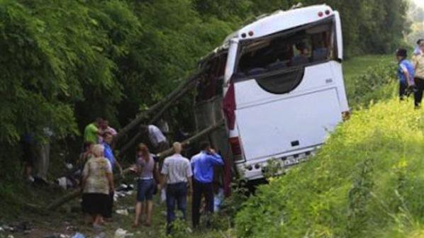 Двама украинци загинаха при катастрофа на автобус, управляван от български шофьори