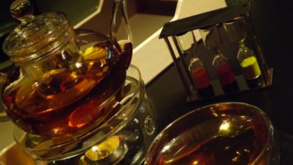 В Дубай предлагат чай със злато
