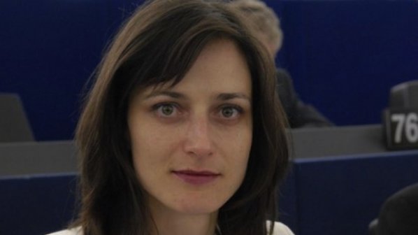 Мария Габриел: Партийните битки не създават добър имидж на България в Европа