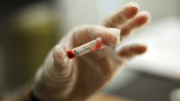Български учен лекува рак с опасен вирус