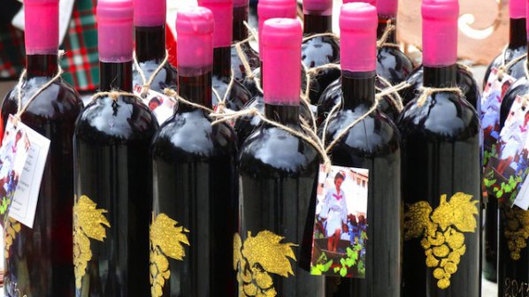 Фестивалът &quot;Гроздобер в Мелник&quot; почитатели на прочутото мелнишко вино