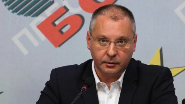 Изненада за ГЕРБ: Станишев внася вот на доверие към кабинета