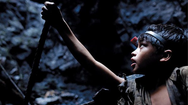 Близо 70 000 деца-роби работели в мини в Индия
