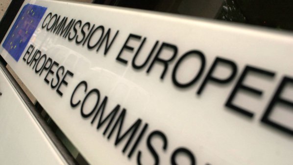 ЕК: Телефоните на комисарите не може да се подслушват