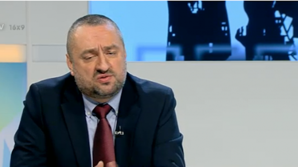 Шефът на етичната комисия на ВСС: Светлозар Костов прави опасни внушения