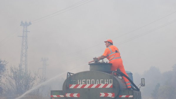 Къща и селскостопански постройки изгоряха в село Черноглавци