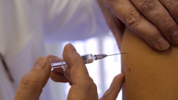 От догодина МЗ ще плаща ваксините