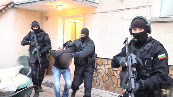 Разбиха бандата за поръчкови убийства на Йоско Костинбродския (видео+снимки)