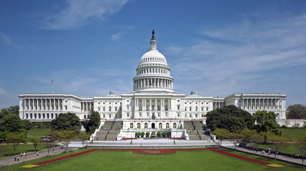 Белият дом предупреди Конгреса за опасност от война с Иран