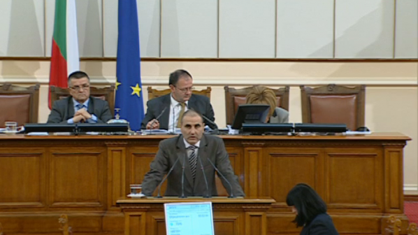 Цветанов: В този бюджет се отклоняват пари от МВР за подслушване