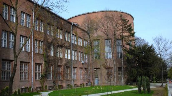 Кандидатстудентският курс по български език и литература в СУ ще е в  Биологическия факултет