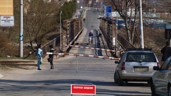 Муса Палев: Всички мостове и речни корита в Пиринския край са опасни