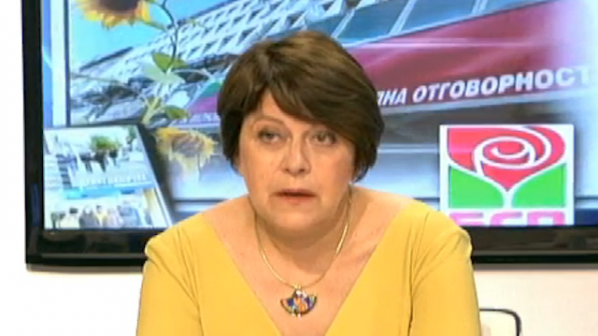 Дончева: Такава политическа криза се разрешава с предсрочни избори