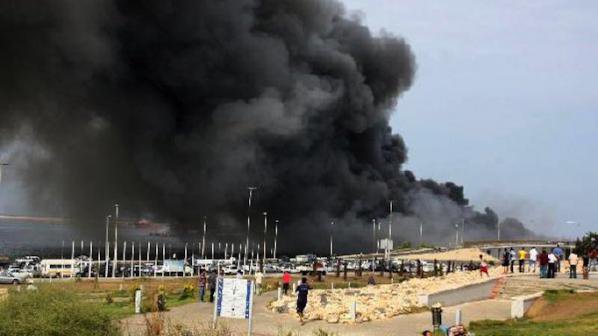 Над 40 души загинаха при експлозия в оръжеен склад в Либия