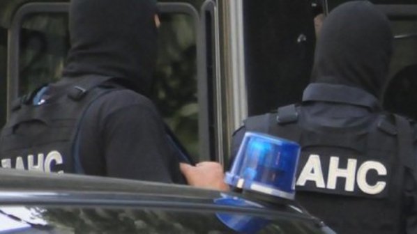Антимафиоти арестуваха бивш полицай в Сливен